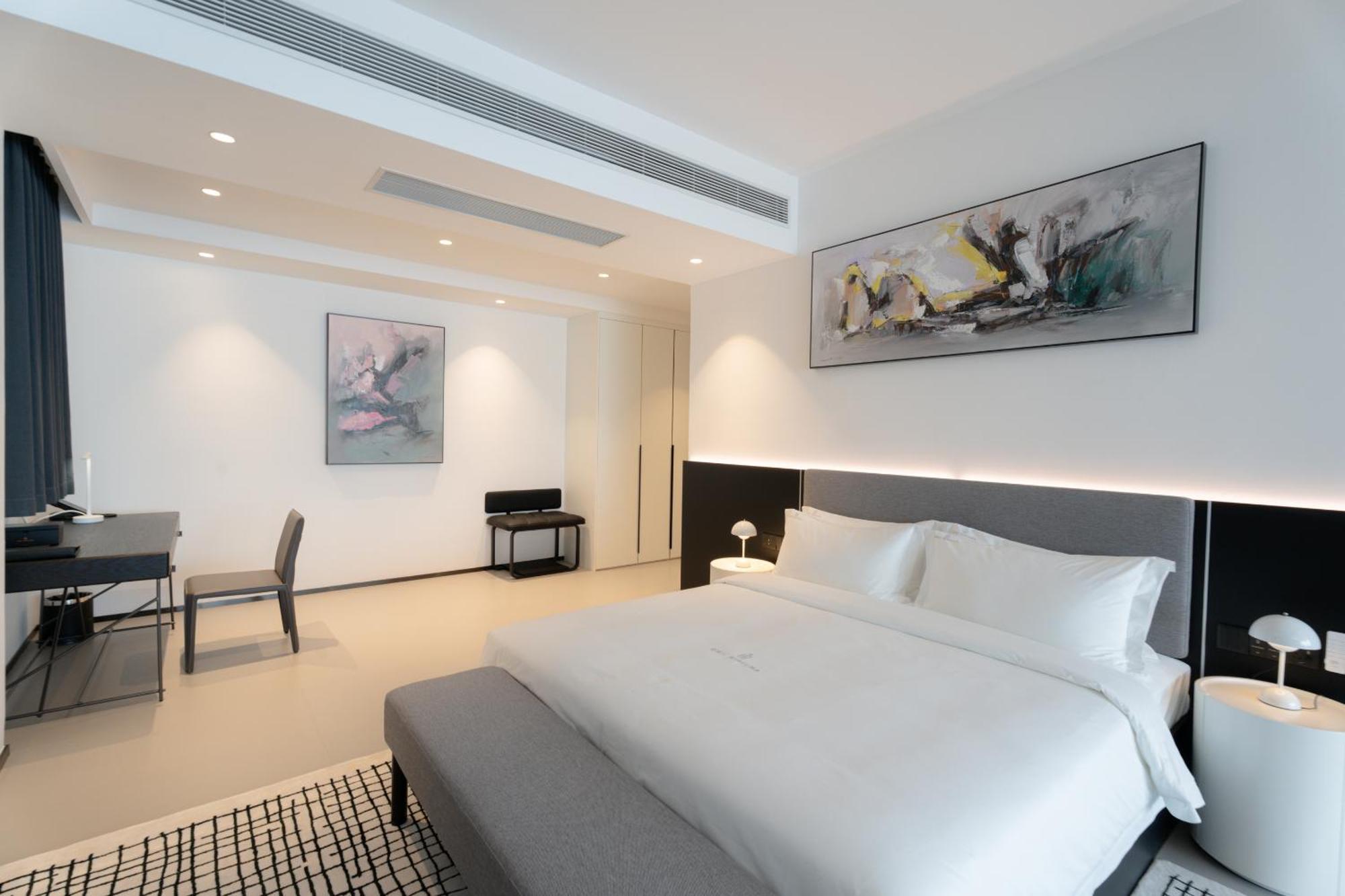 One Riviera Hotel And Residences Ban Souanmone ภายนอก รูปภาพ