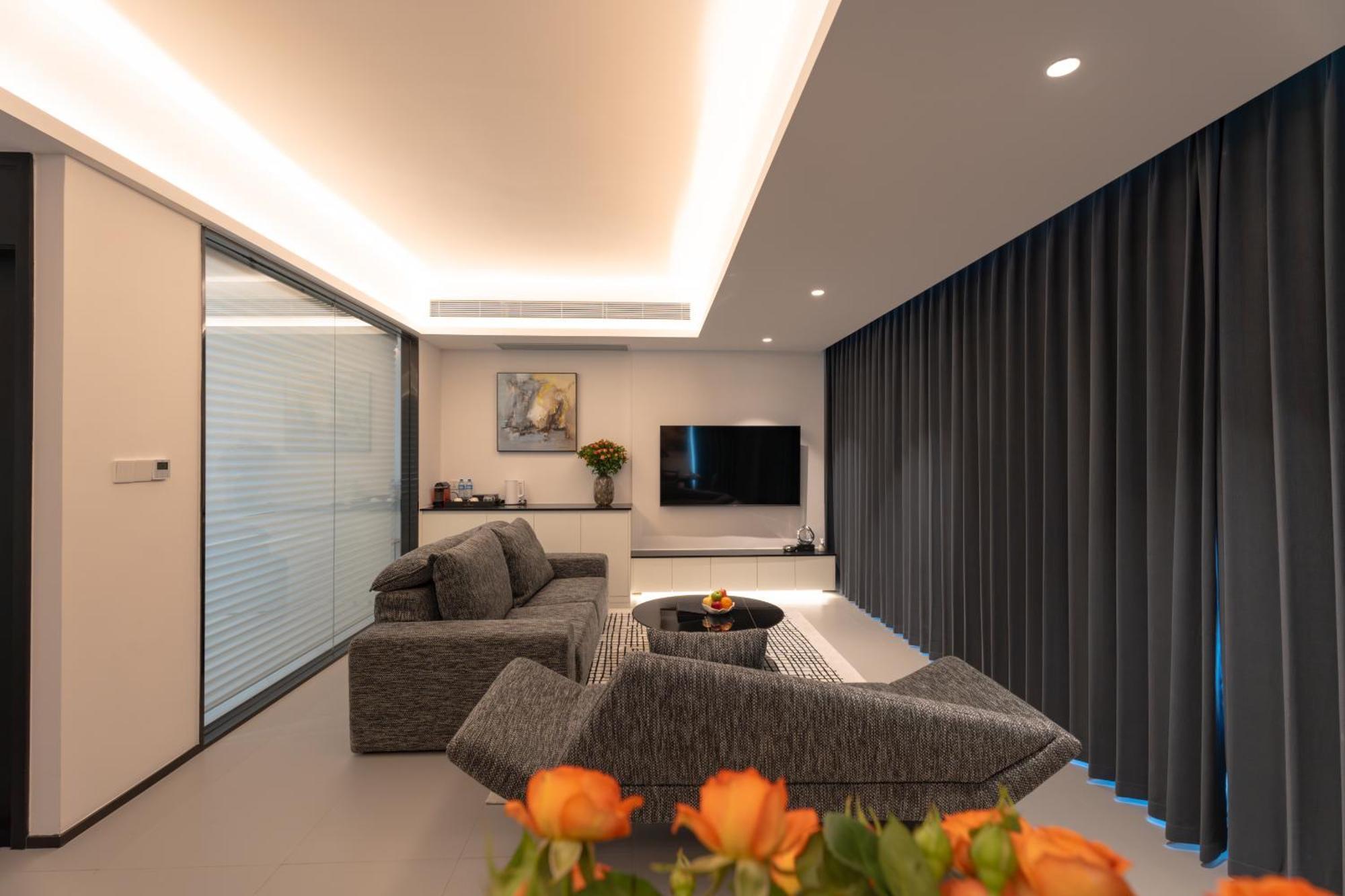 One Riviera Hotel And Residences Ban Souanmone ภายนอก รูปภาพ
