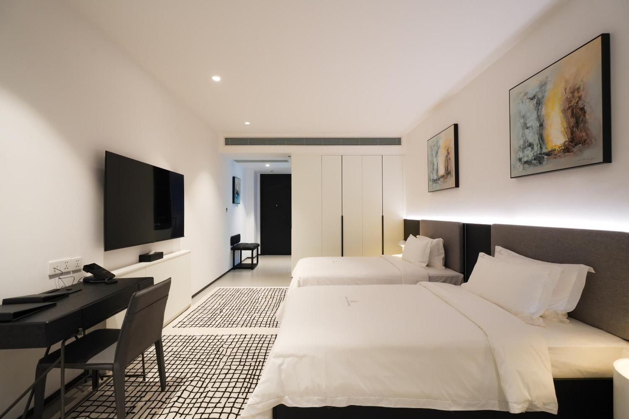 One Riviera Hotel And Residences Ban Souanmone ภายนอก รูปภาพ