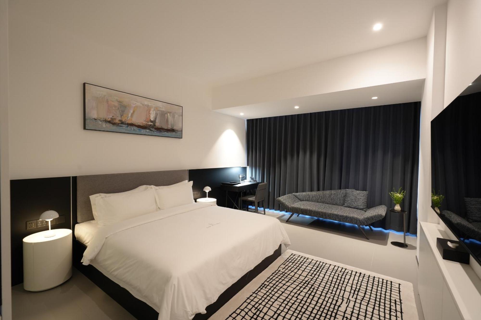 One Riviera Hotel And Residences Ban Souanmone ภายนอก รูปภาพ