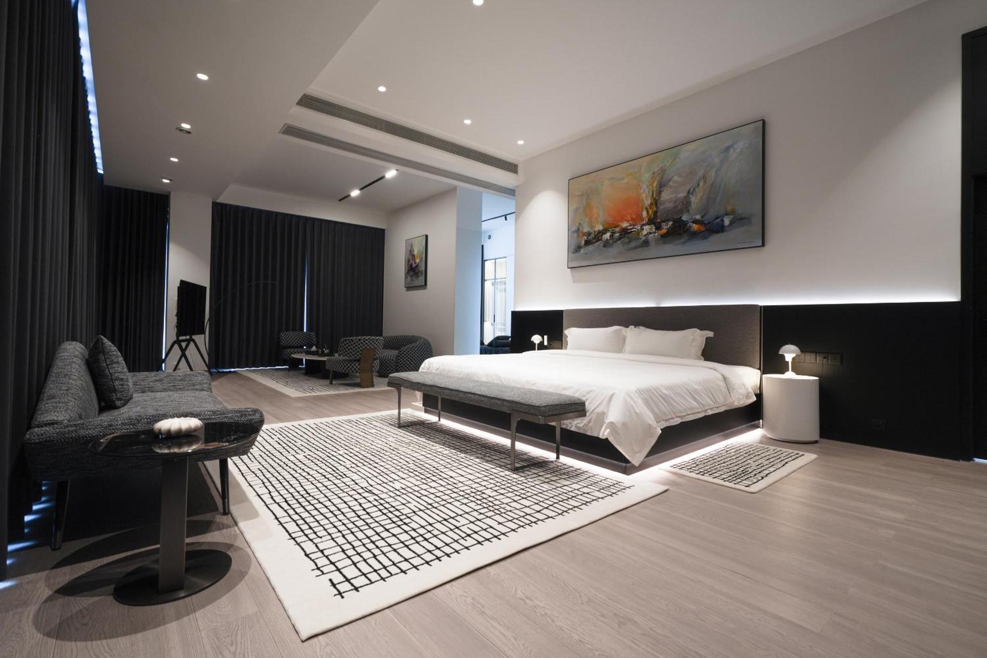 One Riviera Hotel And Residences Ban Souanmone ภายนอก รูปภาพ