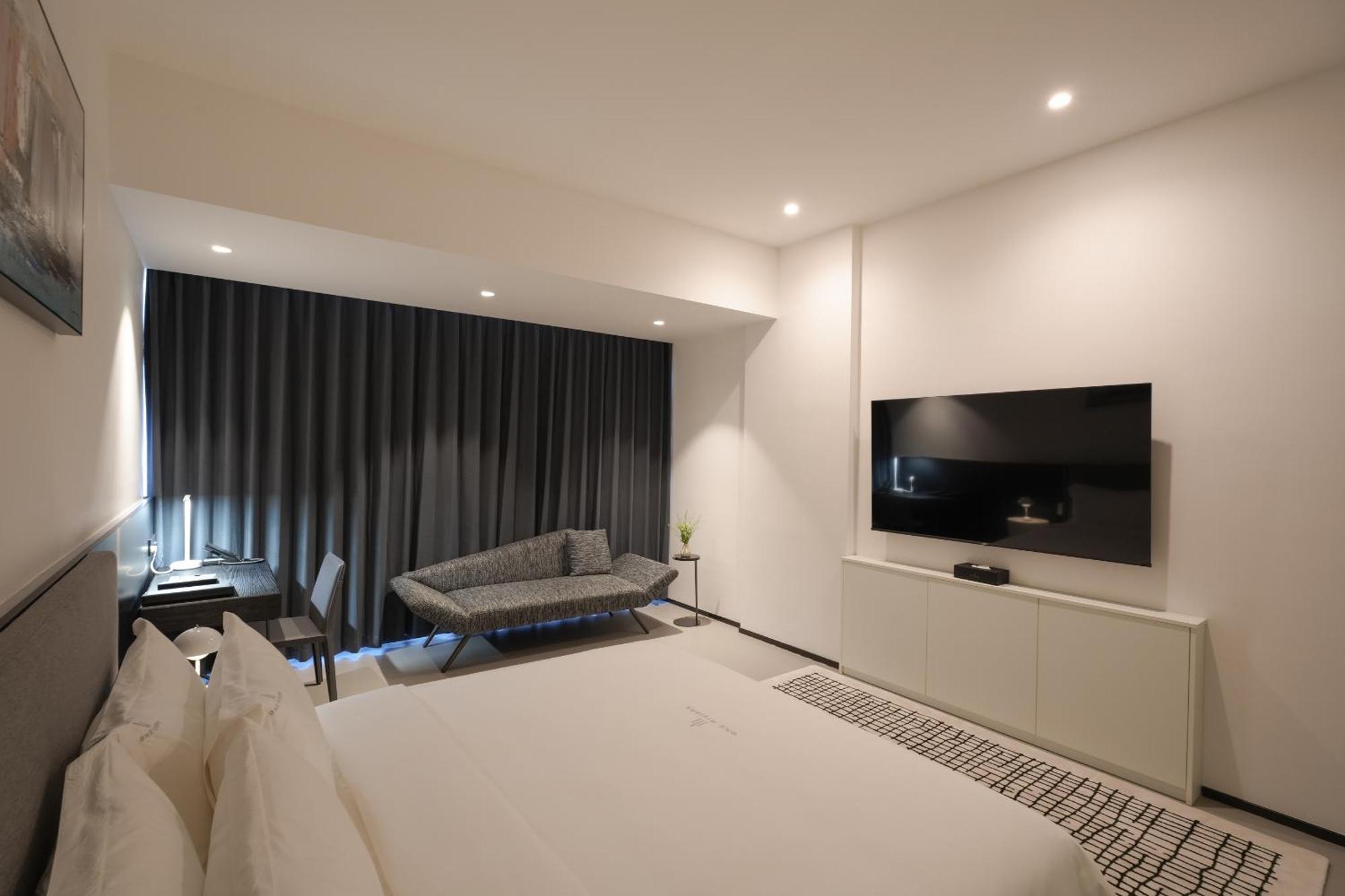 One Riviera Hotel And Residences Ban Souanmone ภายนอก รูปภาพ