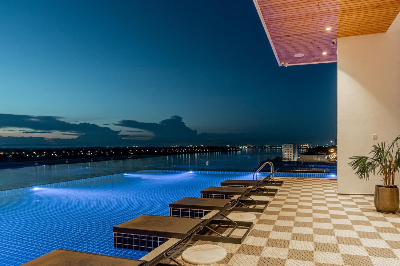 One Riviera Hotel And Residences Ban Souanmone ภายนอก รูปภาพ