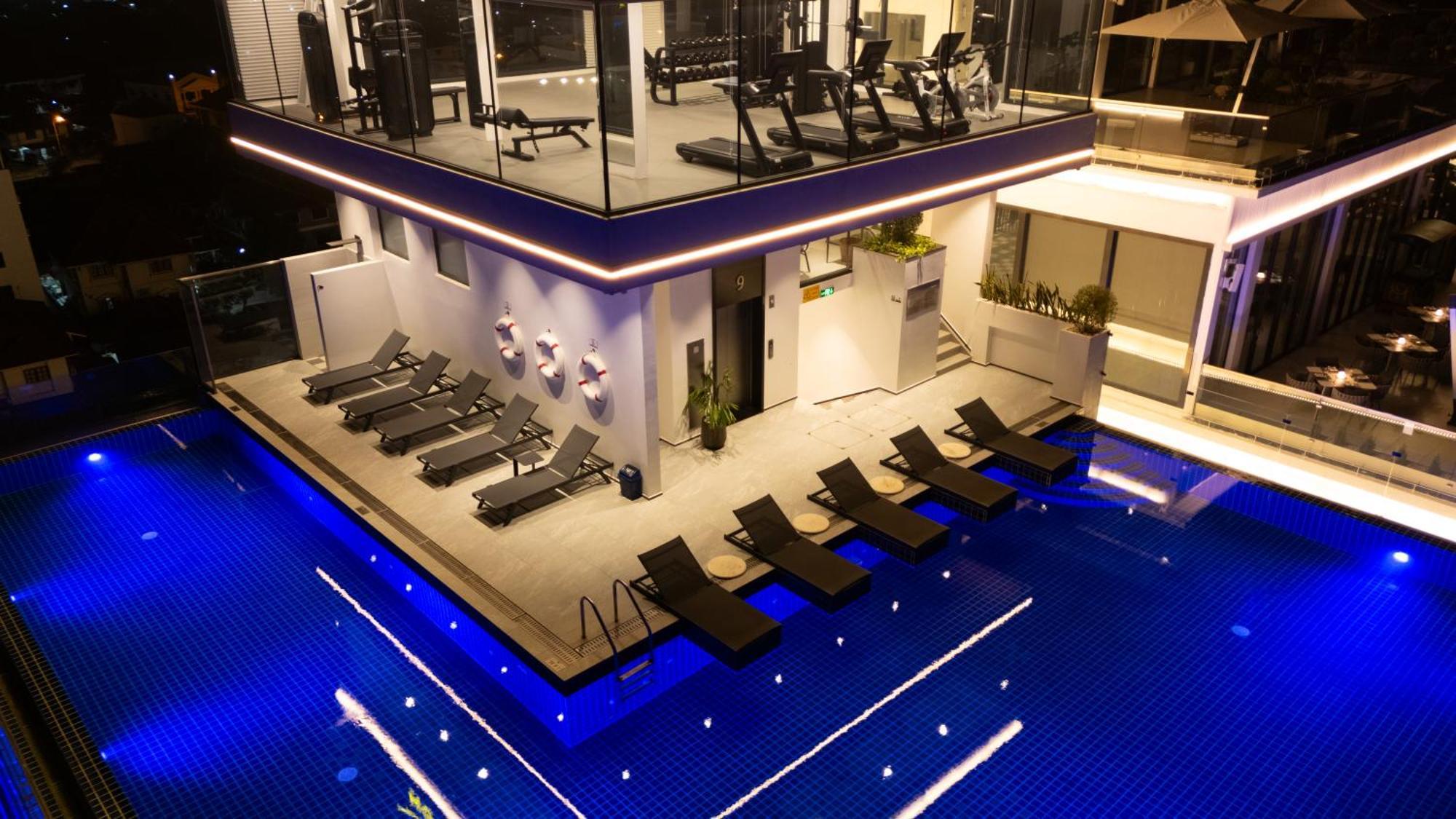 One Riviera Hotel And Residences Ban Souanmone ภายนอก รูปภาพ