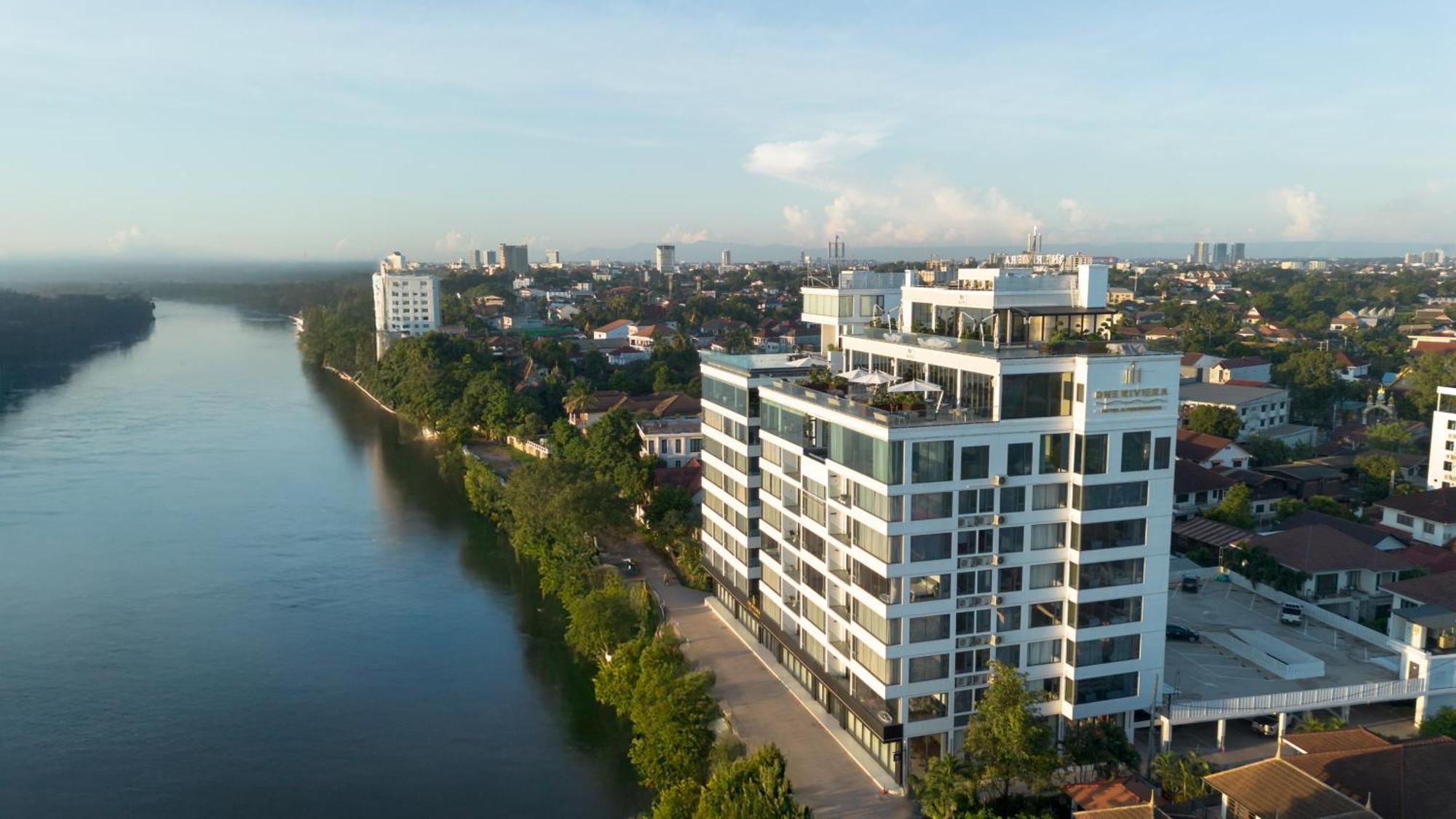 One Riviera Hotel And Residences Ban Souanmone ภายนอก รูปภาพ