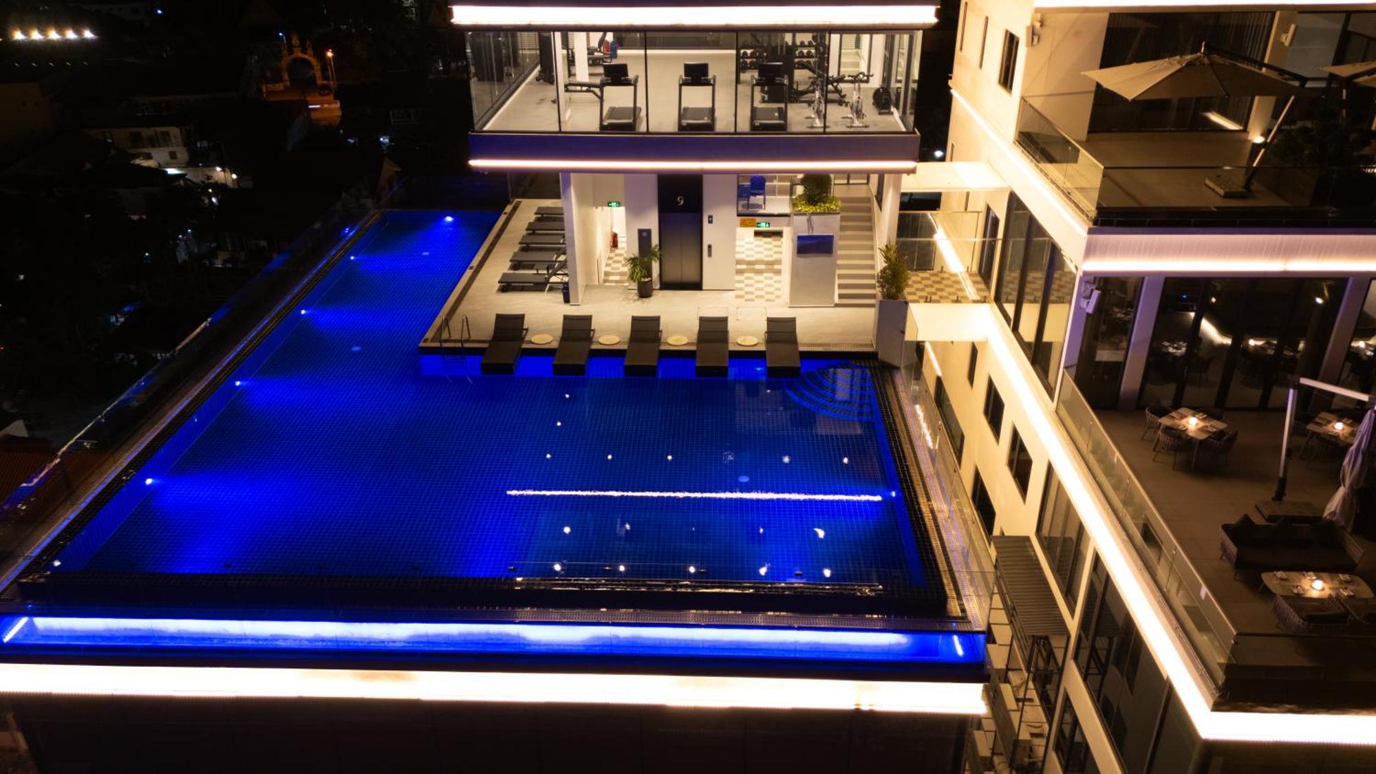 One Riviera Hotel And Residences Ban Souanmone ภายนอก รูปภาพ